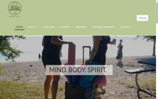 Happy Dog Yoga Studio website